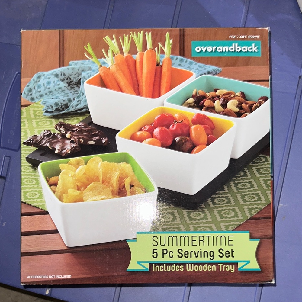 Over and Back Summertime 5-Piece Serving Set - White with Pastel Liners